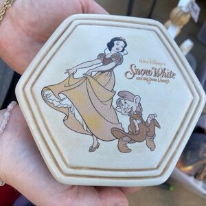Disney Snow White and Dwarf Hexagonal Ceramic Jewelry Box